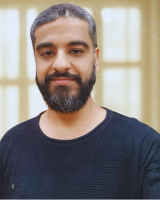 Adit Sarin, Co-founder of Portuguesetour.pt, committed to providing exceptional Portugal travel experiences.